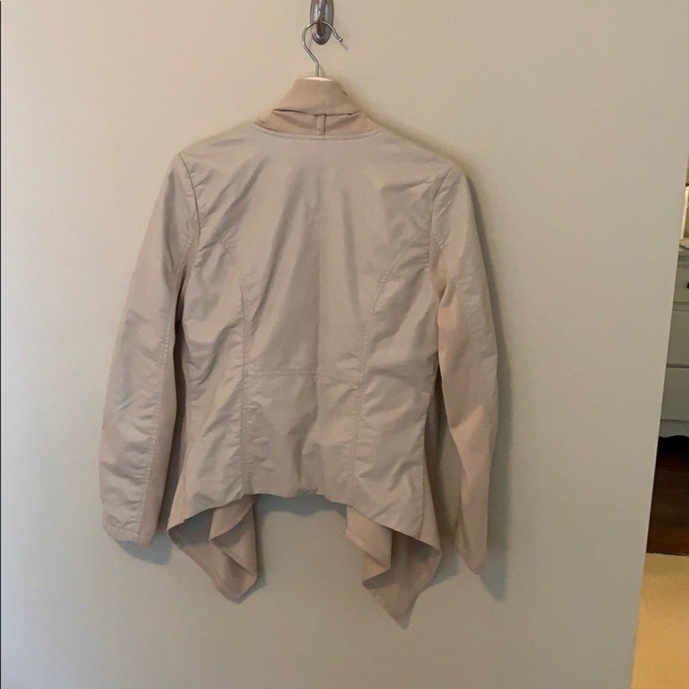 Esley Jacket - Picture 3 of 4